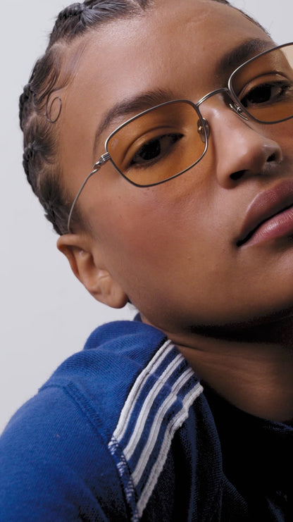 AKL 2449 05 48 Grace (s)